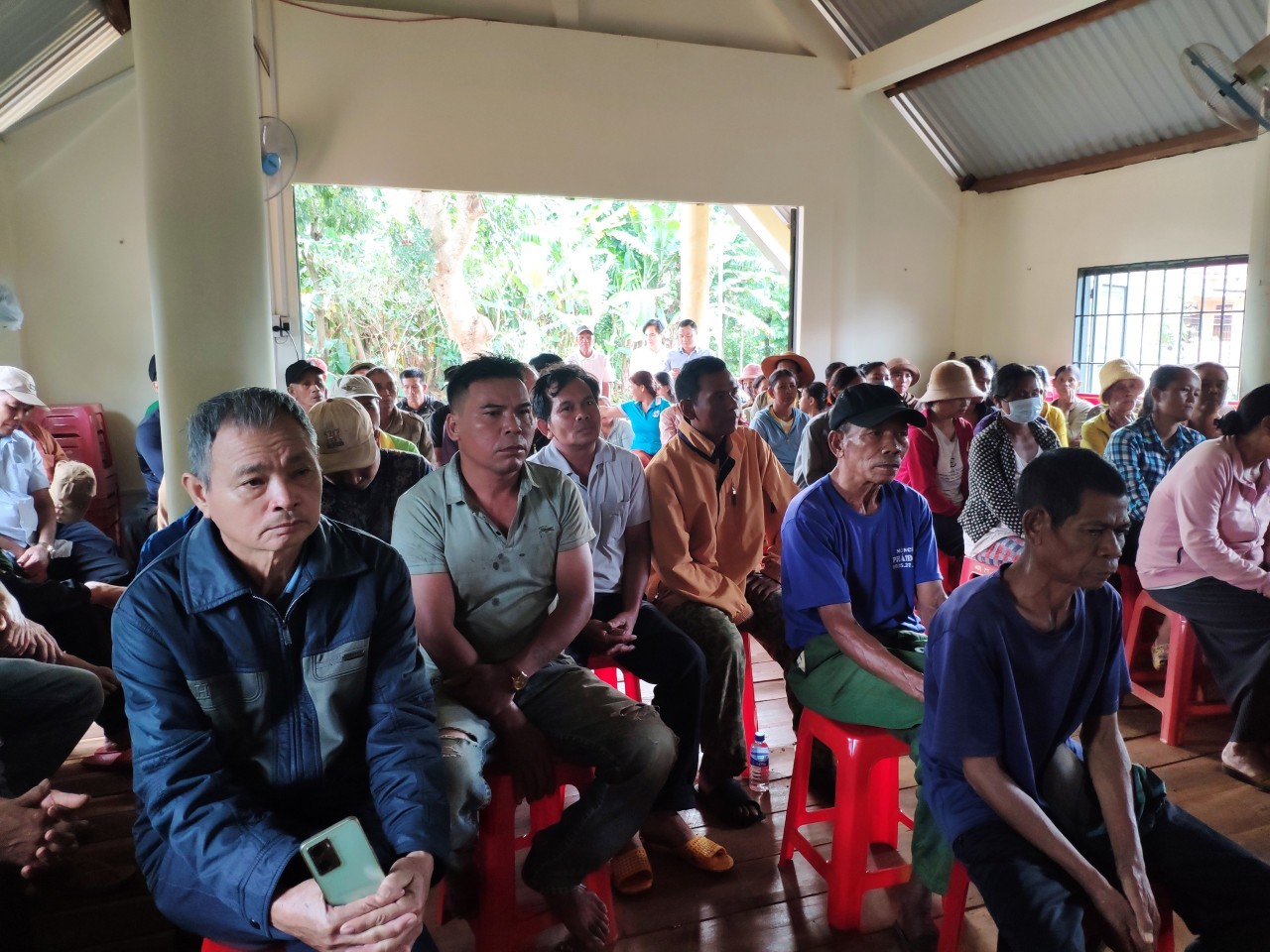 Tổ công tác phát động quần chúng của Huyện ủy Cư M'gar tuyên truyền, phát động phong trào "Toàn dân tham gia bảo vệ an ninh tổ quốc"